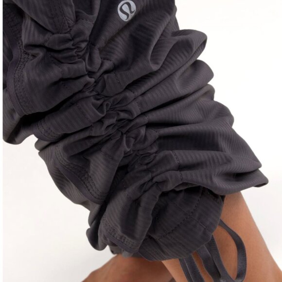 *Lululemon* HTF!  Quick Step Pants in Coal Grey - size 4 - Picture 3 of 13
